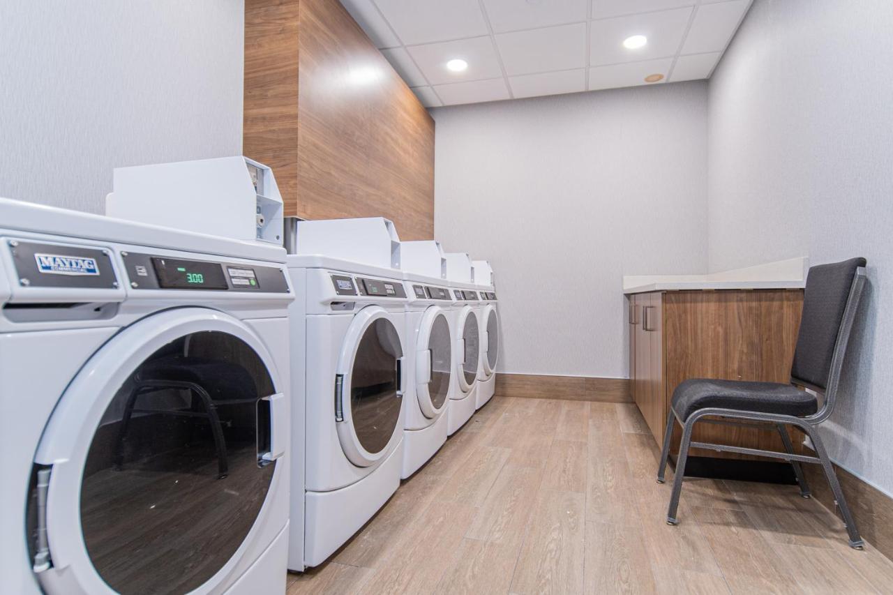 Towneplace Suites By Marriott Brantford And Conference Centre Экстерьер фото