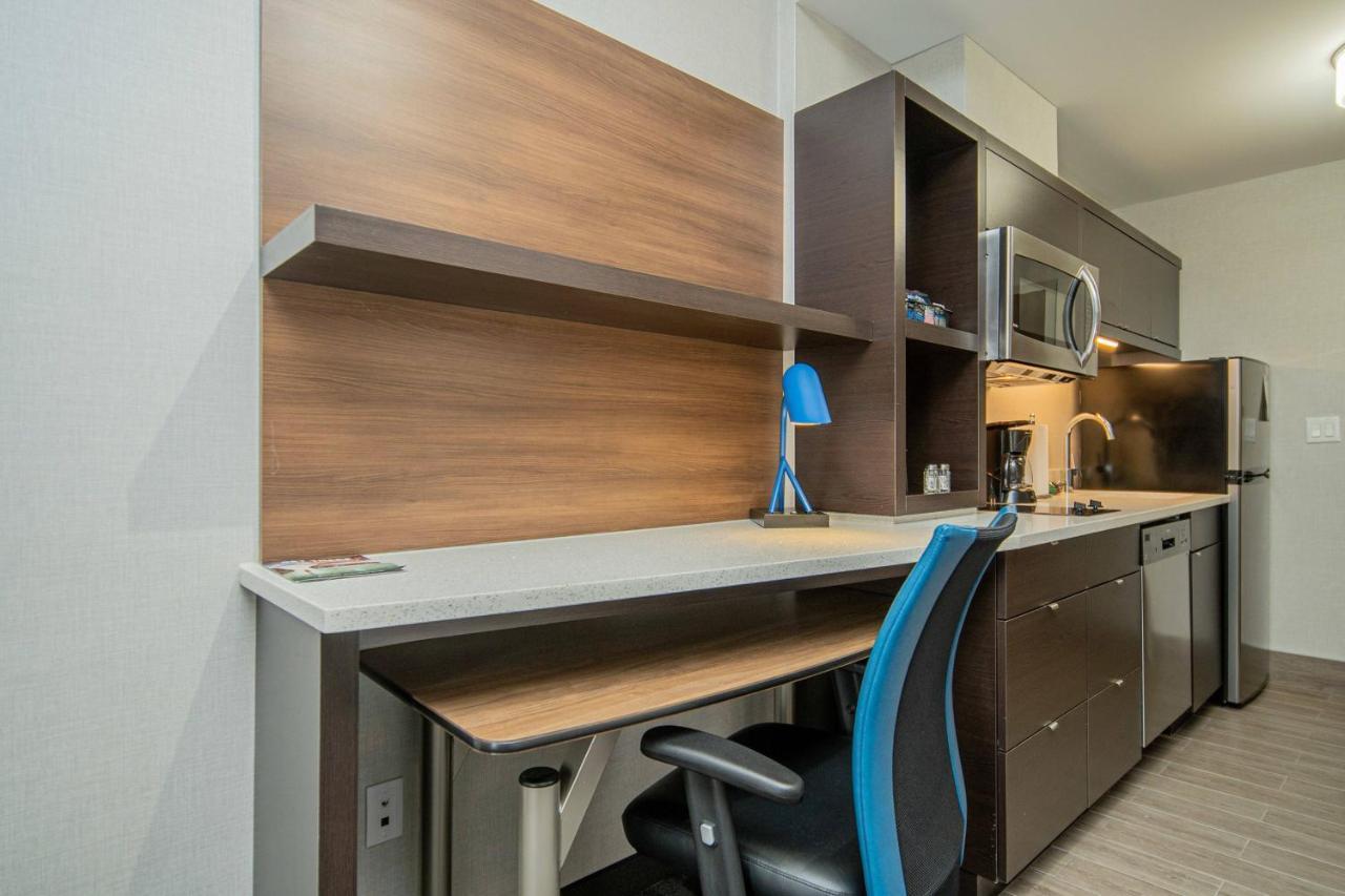 Towneplace Suites By Marriott Brantford And Conference Centre Экстерьер фото