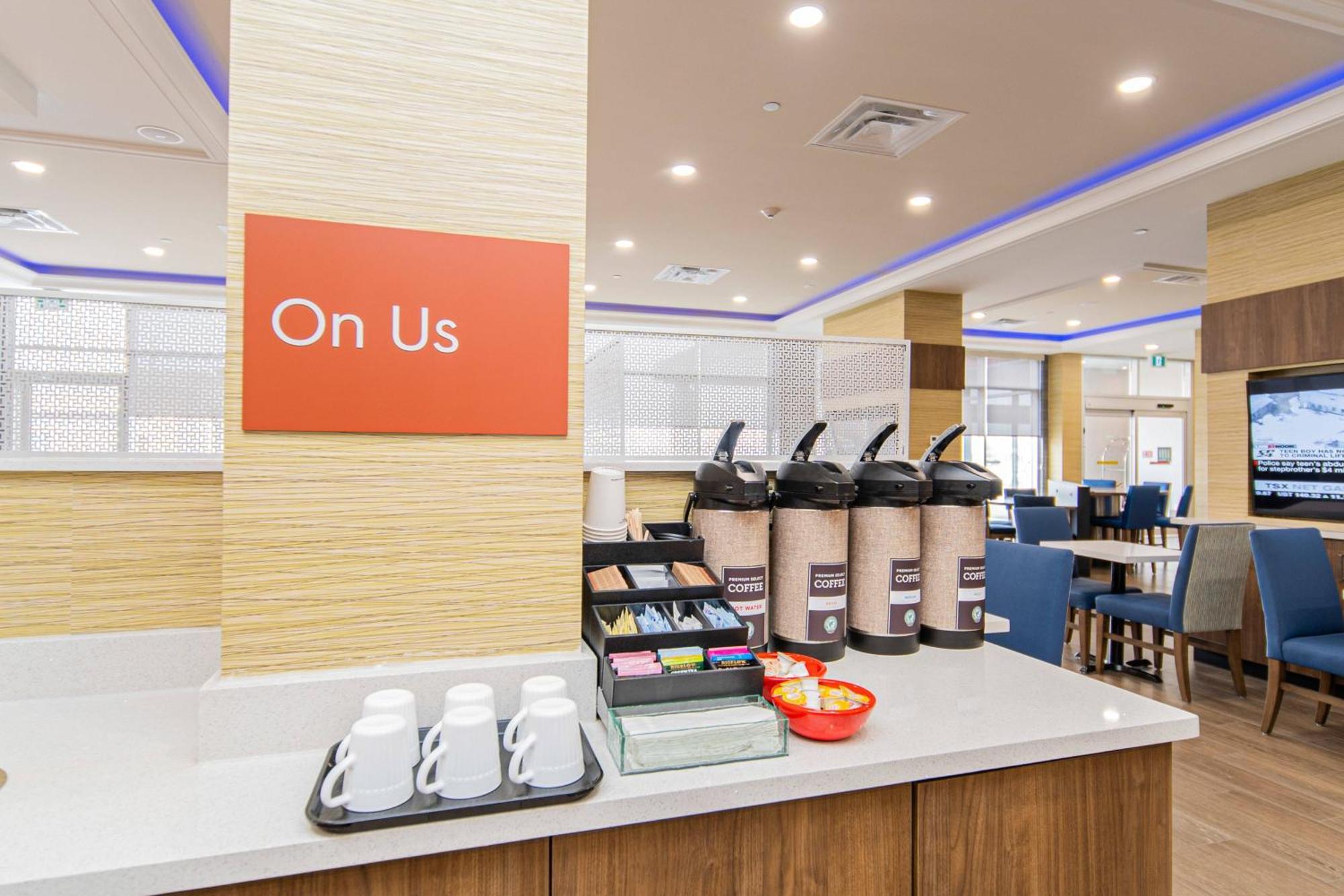 Towneplace Suites By Marriott Brantford And Conference Centre Экстерьер фото