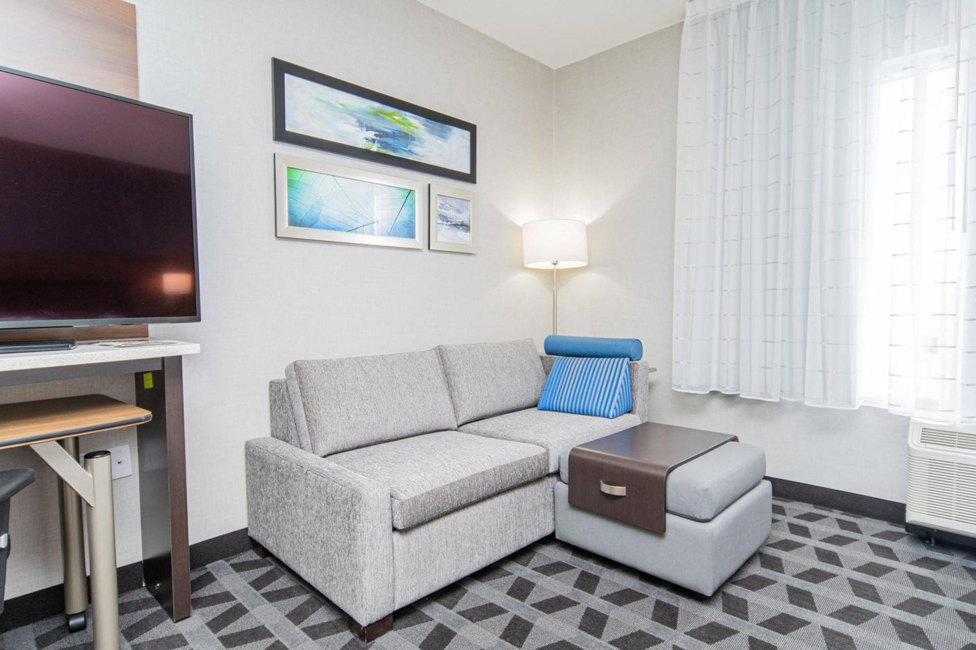 Towneplace Suites By Marriott Brantford And Conference Centre Экстерьер фото