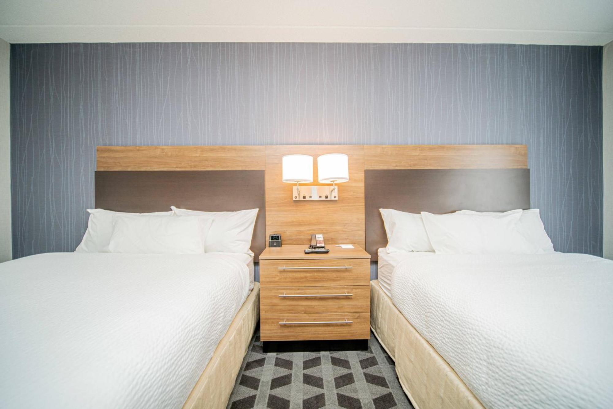 Towneplace Suites By Marriott Brantford And Conference Centre Экстерьер фото