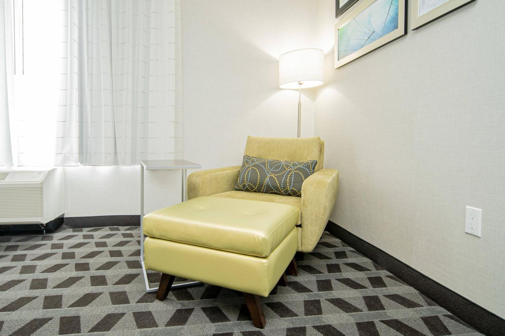 Towneplace Suites By Marriott Brantford And Conference Centre Экстерьер фото